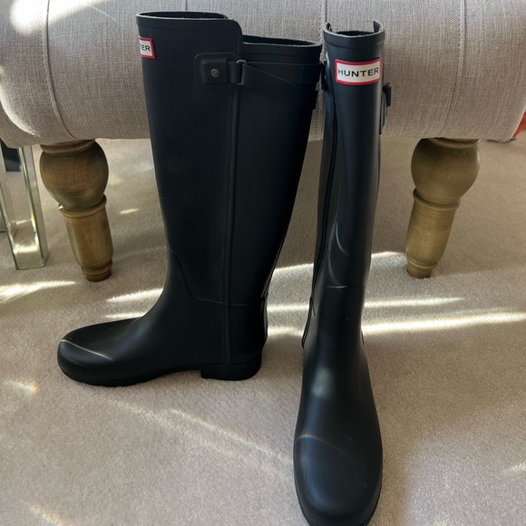 HUNTER Adjustable Tall Rain Boots - Picture 2 of 6
